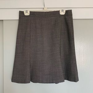 Banana Republic Gray skirt size 8p